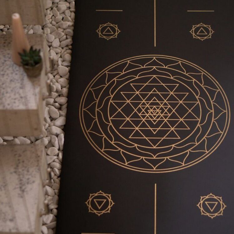 Коврик для йоги «Sri Yantra Gold»